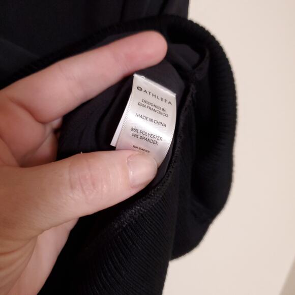 NWT ATHLETA Zephyr Shell Sleeveless Quick Dry Latering Top Sz M - Picture 6 of 8